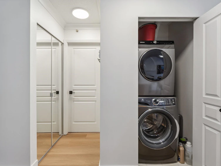 802-108 E 14th Street, North Vancouver, BC, V7L 2N3 - 11