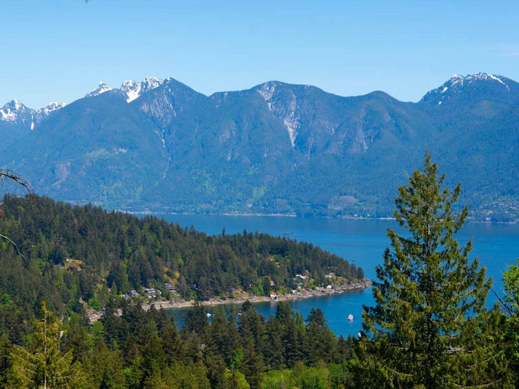 877 Rivendell Drive, Bowen Island, BC, V0N 1G1
