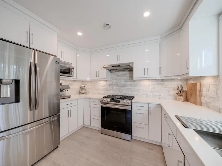 970 Rochester Avenue, Coquitlam, BC, V3K 2J3 - 12