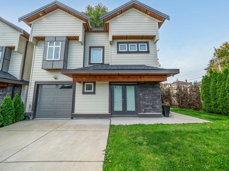 970 Rochester Avenue, Coquitlam, BC, V3K 2J3
