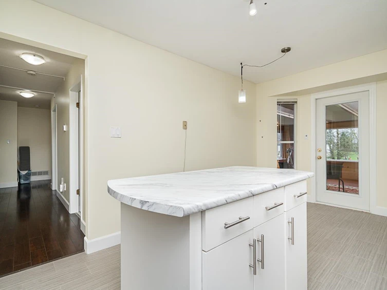 5922 186a Street, Surrey, BC, V3S 7Z9 - 12