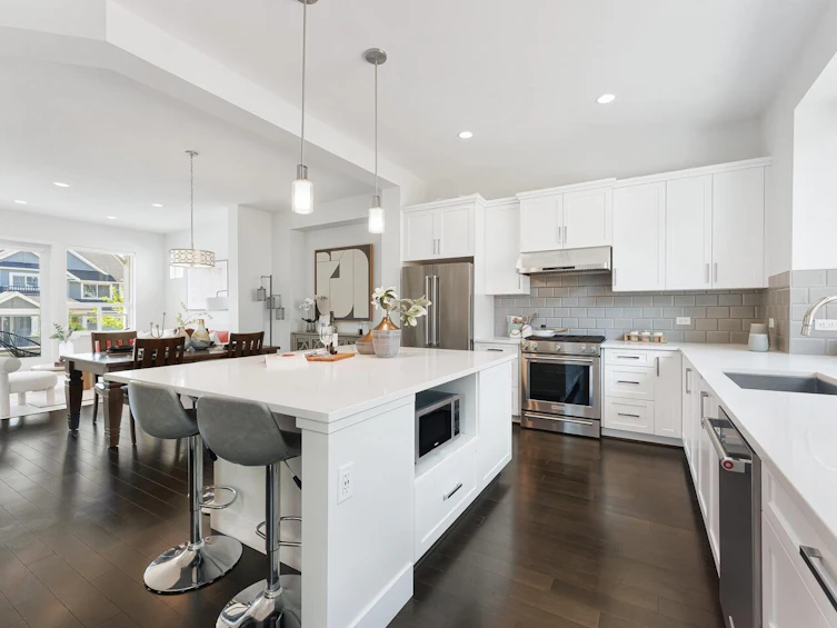 16767 17b Avenue, Surrey, BC, V3Z 0T3 - 17