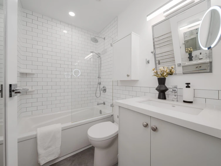 PH2-950 Bidwell Street, Vancouver, BC, V6G 2J9 - 20