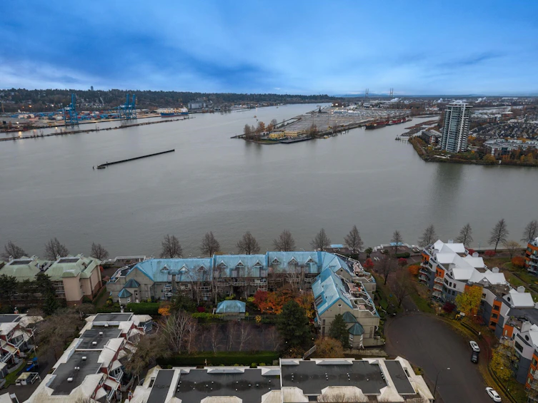 207-31 Reliance Court, New Westminster, BC, V3M 6C6 - 37