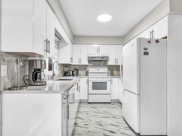 14893 Southmere Court, Surrey, BC, V4A 6V5 - 16