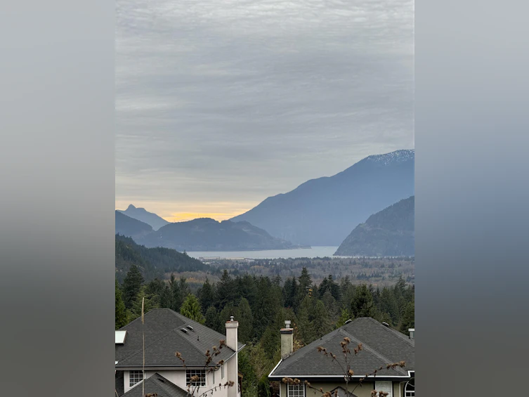 2015 Glacier View Drive, Squamish, BC, V8B 0G1 - 3