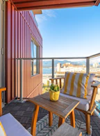 803 983 E Hastings Street