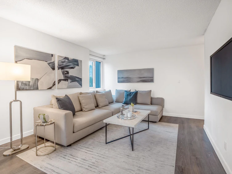 906-9541 Erickson Drive, Burnaby, BC, V3J 7N8 - 2