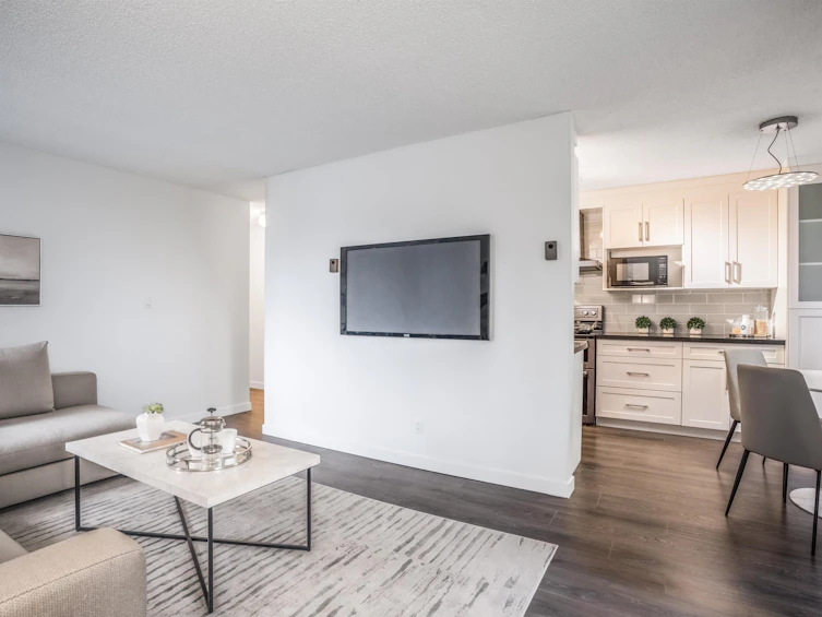 906-9541 Erickson Drive, Burnaby, BC, V3J 7N8 - 3