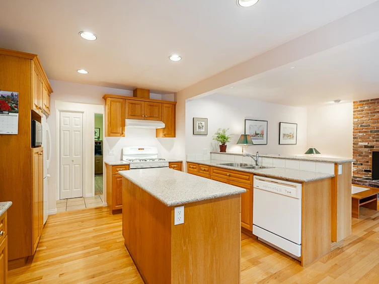 5199 Ranger Avenue, North Vancouver, BC, V7R 3M5 - 7