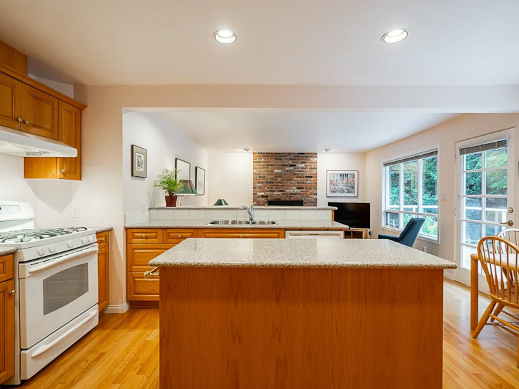 5199 Ranger Avenue, North Vancouver, BC, V7R 3M5 - 9