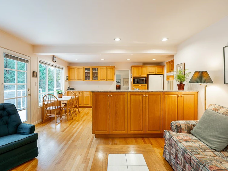 5199 Ranger Avenue, North Vancouver, BC, V7R 3M5 - 13