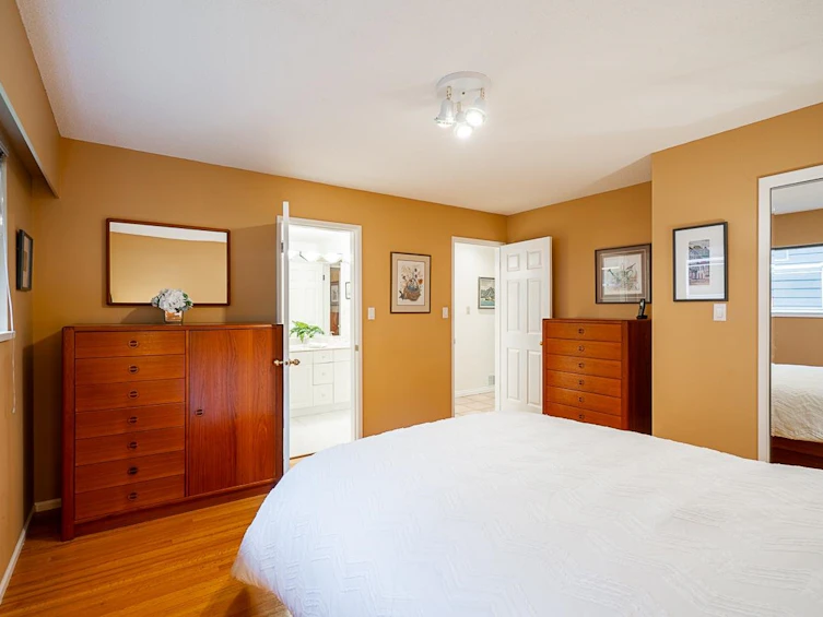 5199 Ranger Avenue, North Vancouver, BC, V7R 3M5 - 15