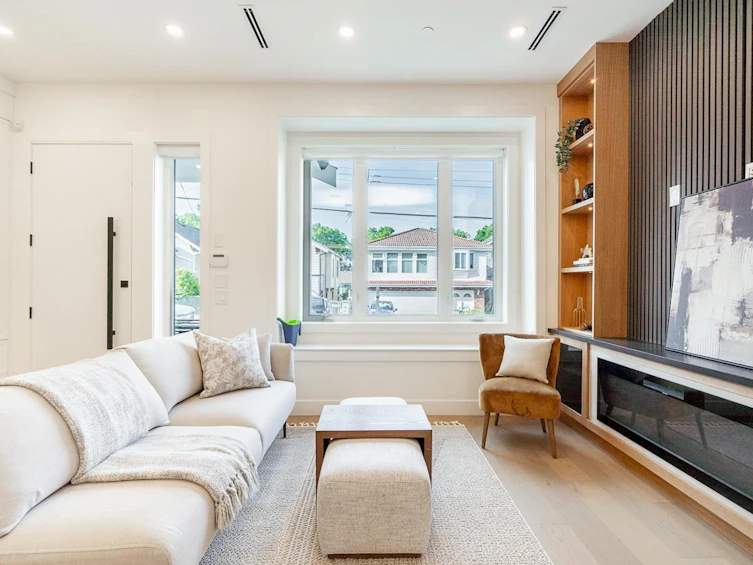1-2260 E 25th Avenue, Vancouver, BC, V5N 2V8 - 3