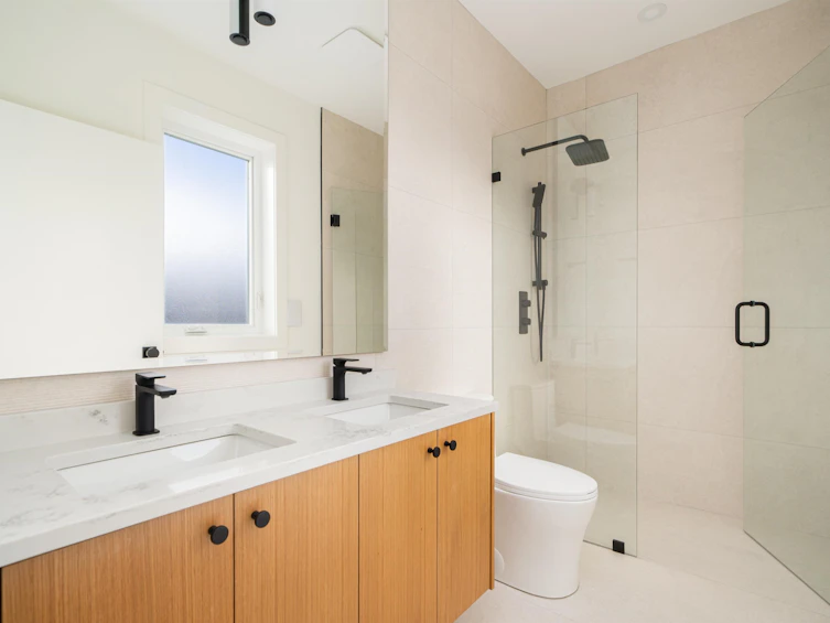 2-2260 E 25th Avenue, Vancouver, BC, V5N 2V8 - 9