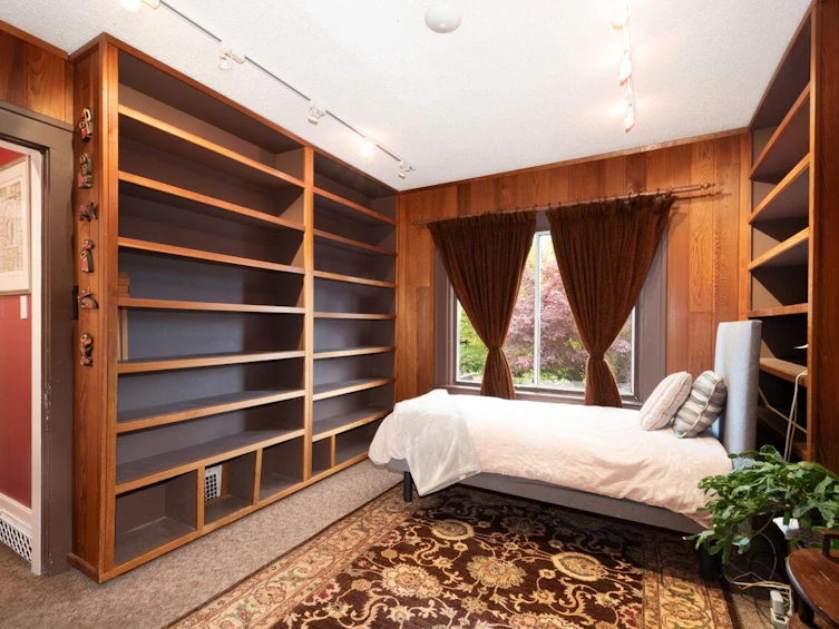 5584 Mackenzie Street, Vancouver, BC, V6N 1H2 - 14