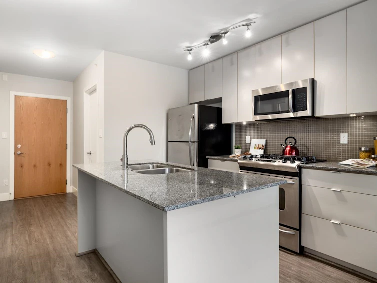 411-298 E 11th Avenue, Vancouver, BC, V5T 0A2 - 2