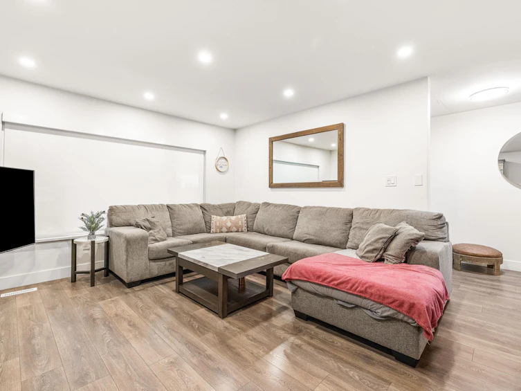805 Poirier Street, Coquitlam, BC, V3J 7H8 - 6