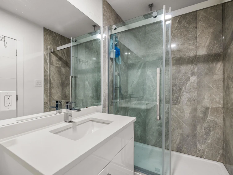 805 Poirier Street, Coquitlam, BC, V3J 7H8 - 21