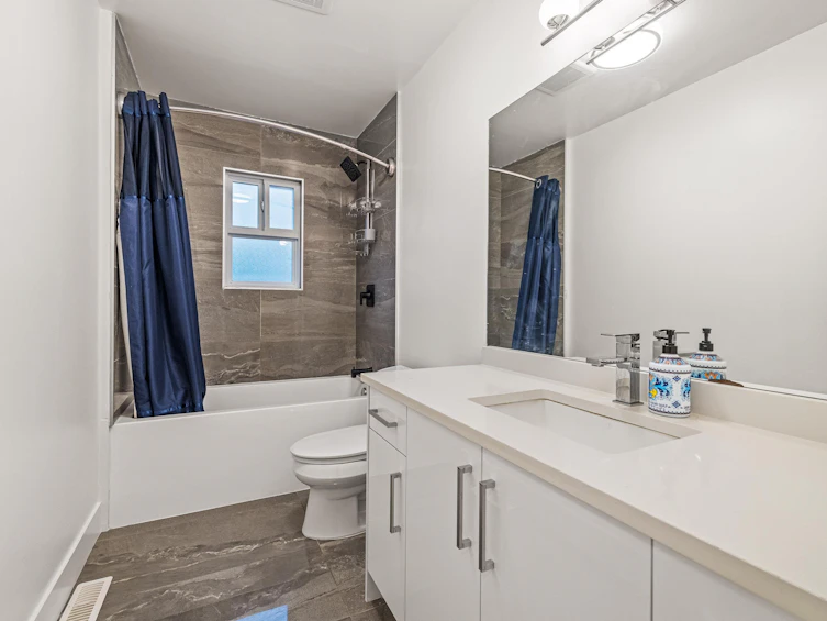 805 Poirier Street, Coquitlam, BC, V3J 7H8 - 25