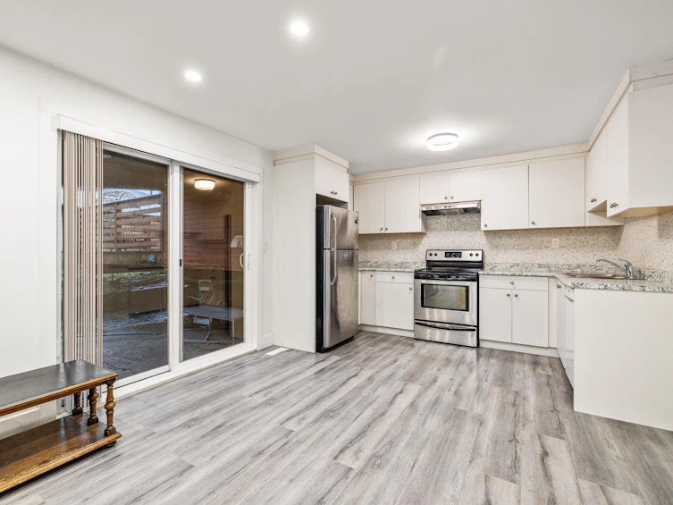 805 Poirier Street, Coquitlam, BC, V3J 7H8 - 26
