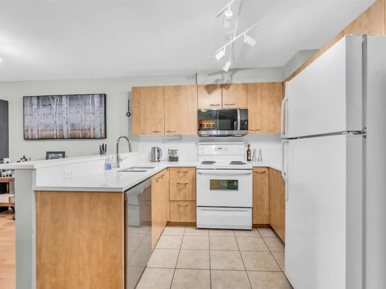202-2973 Kingsway, Vancouver, BC, V5R 5J4 - 10