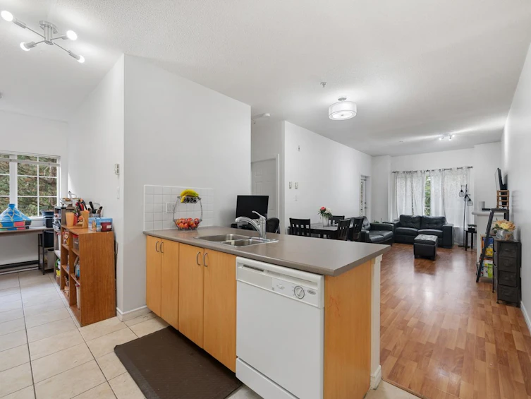 401-14859 100 Avenue, Surrey, BC, V3R 2V5 - 9