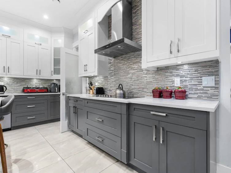 6637 121a Street, Surrey, BC, V3W 0H8 - 18