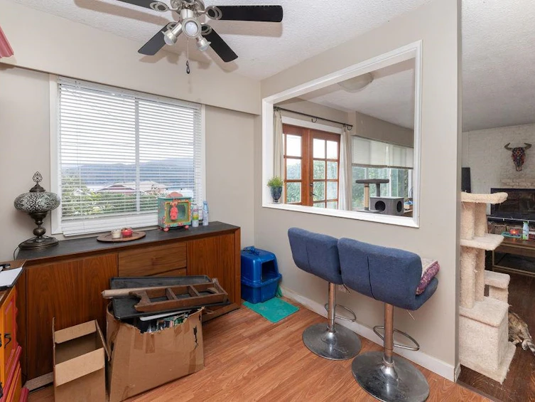 639 Gibsons Way, Gibsons, BC, V0N 1V9 - 12