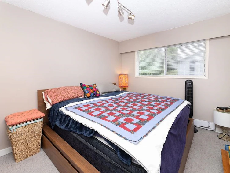 639 Gibsons Way, Gibsons, BC, V0N 1V9 - 13