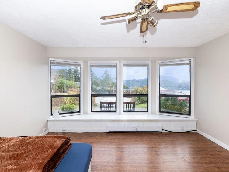 639 Gibsons Way, Gibsons, BC, V0N 1V9 - 17