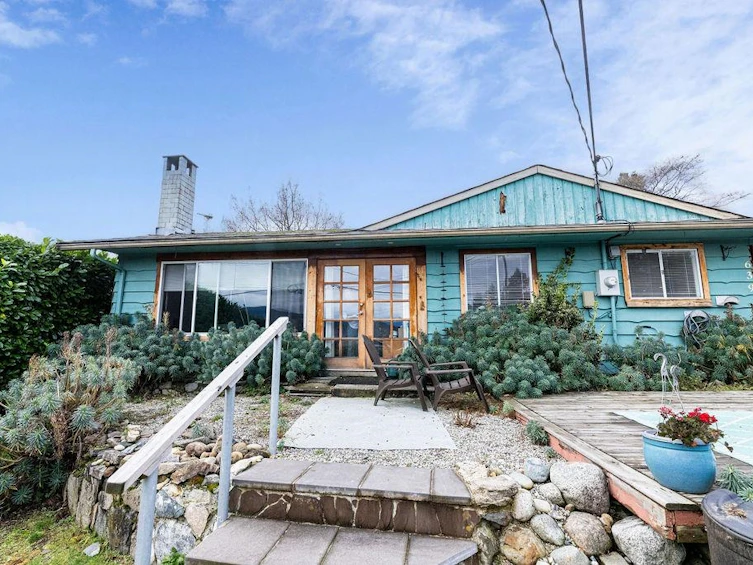 639 Gibsons Way, Gibsons, BC, V0N 1V9 - 3