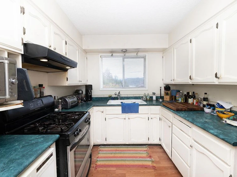 639 Gibsons Way, Gibsons, BC, V0N 1V9 - 9