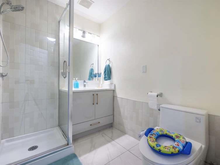 12235 Northpark Crescent, Surrey, BC, V3X 2B2 - 10