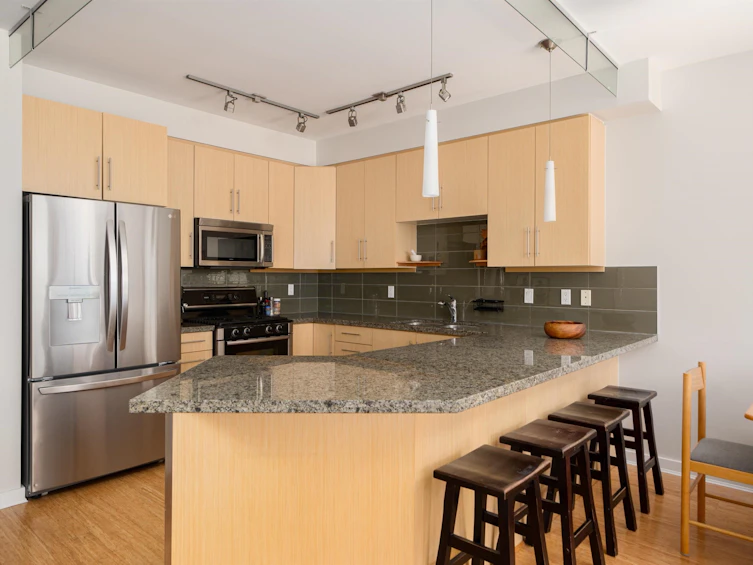 205-6111 London Road, Richmond, BC, V7E 3S3 - 33