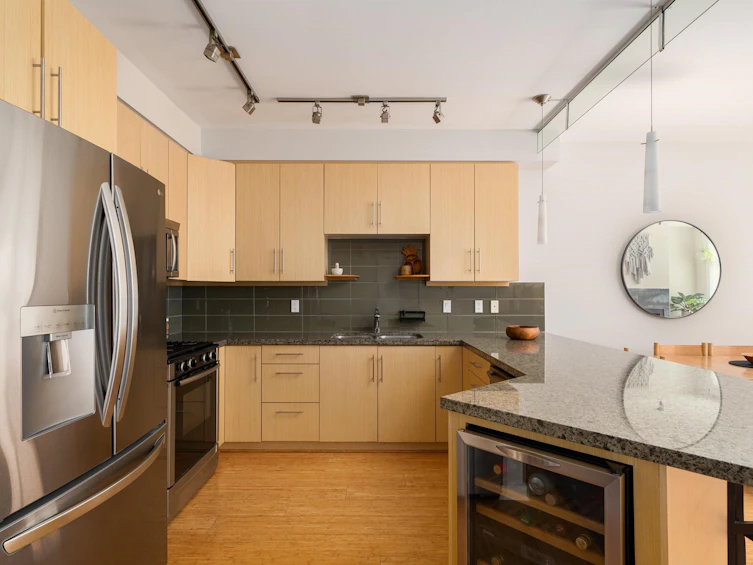 205-6111 London Road, Richmond, BC, V7E 3S3 - 34