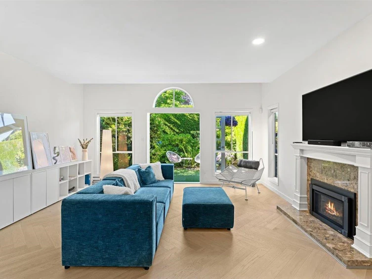 676 W 26th Avenue, Vancouver, BC, V5Z 4H6 - 2