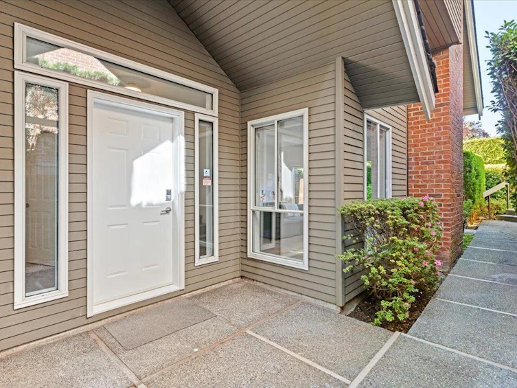 676 W 26th Avenue, Vancouver, BC, V5Z 4H6 - 4