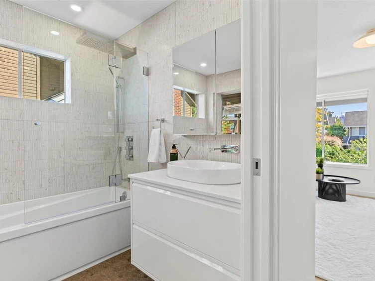 676 W 26th Avenue, Vancouver, BC, V5Z 4H6 - 30