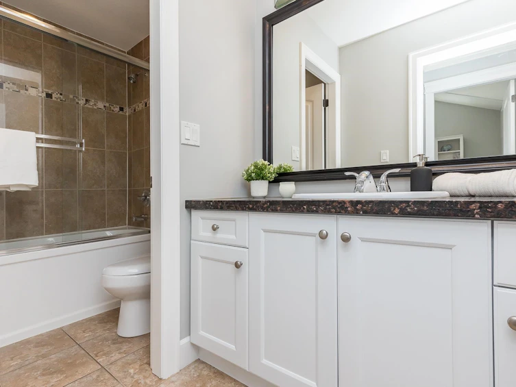 8746 208 Street, Langley, BC, V1M 2Y3 - 26