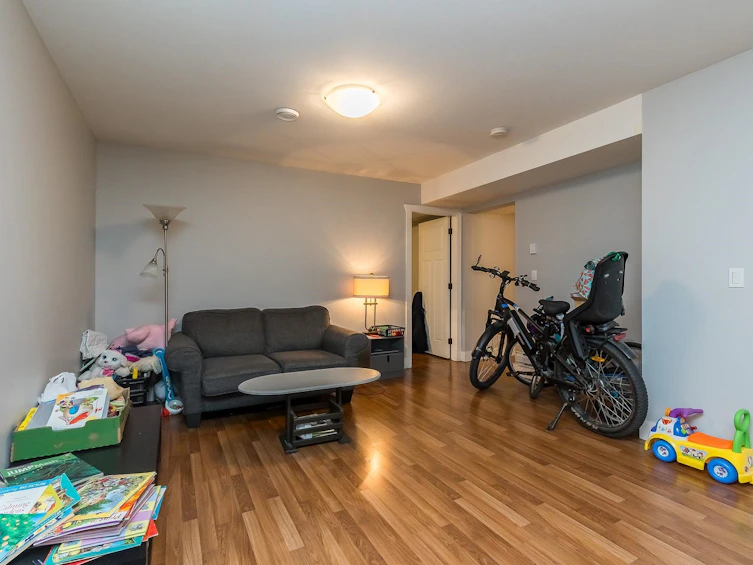 8746 208 Street, Langley, BC, V1M 2Y3 - 30