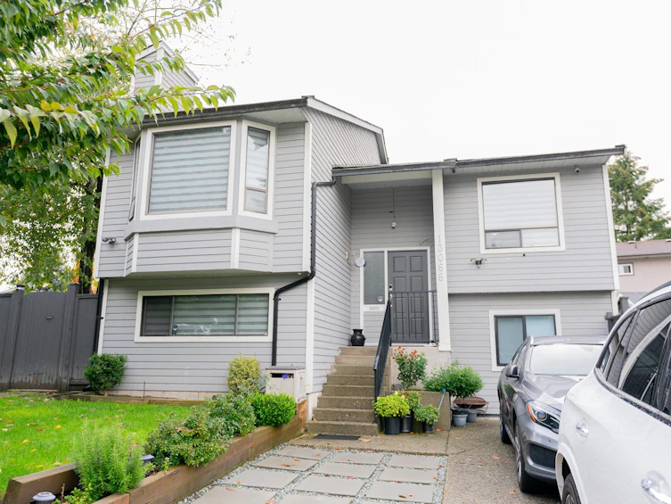 13066 66a Avenue, Surrey, BC, V3W 8R5