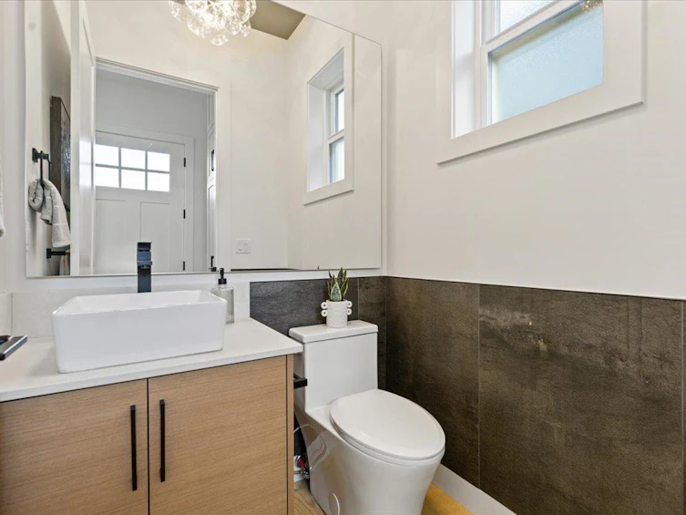1-1809 E 15th Avenue, Vancouver, BC, V5N 2G2 - 10