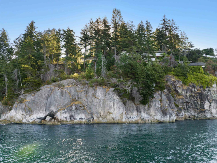 6245 Taylor Drive, West Vancouver, BC, V7W 1Y8 - 5