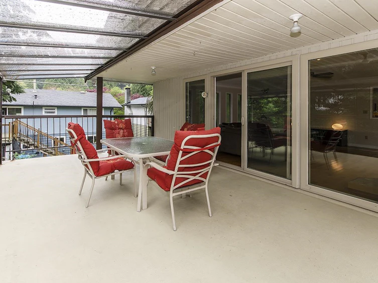 4325 Raeburn Street, North Vancouver, BC, V7G 1K1 - 14