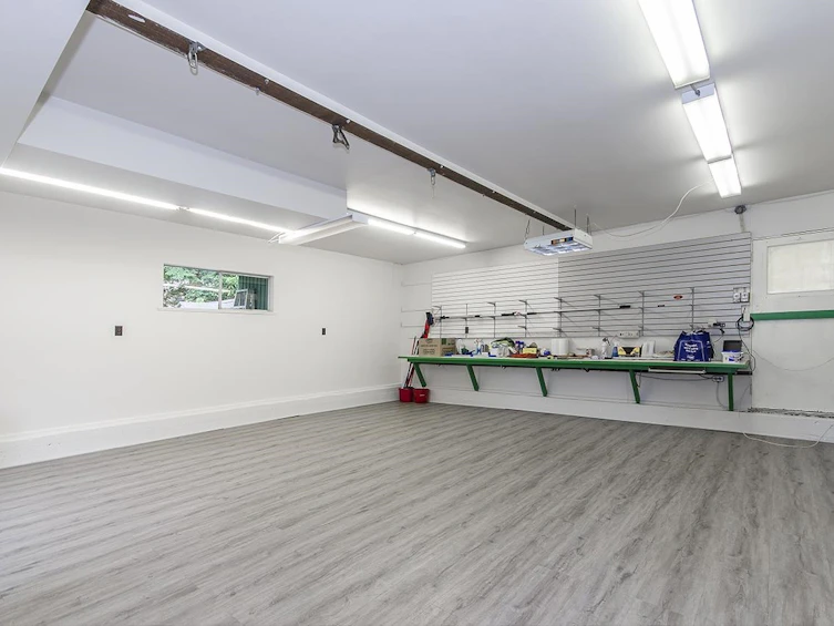 4325 Raeburn Street, North Vancouver, BC, V7G 1K1 - 31