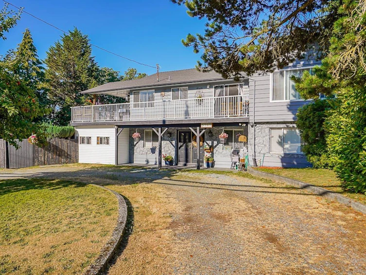 5747 128 Street, Surrey, BC, V3X 1T6 - 5