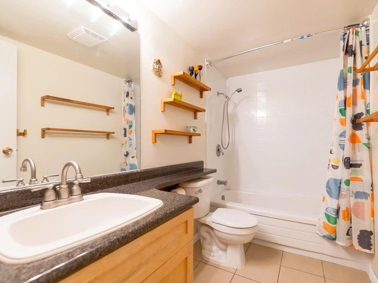 207-7200 Lindsay Road, Richmond, BC, V7C 3M6 - 16