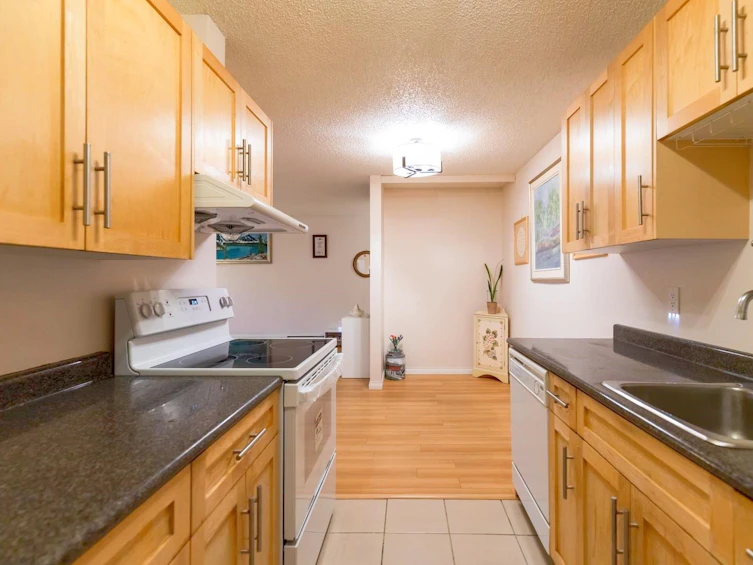 207-7200 Lindsay Road, Richmond, BC, V7C 3M6 - 5