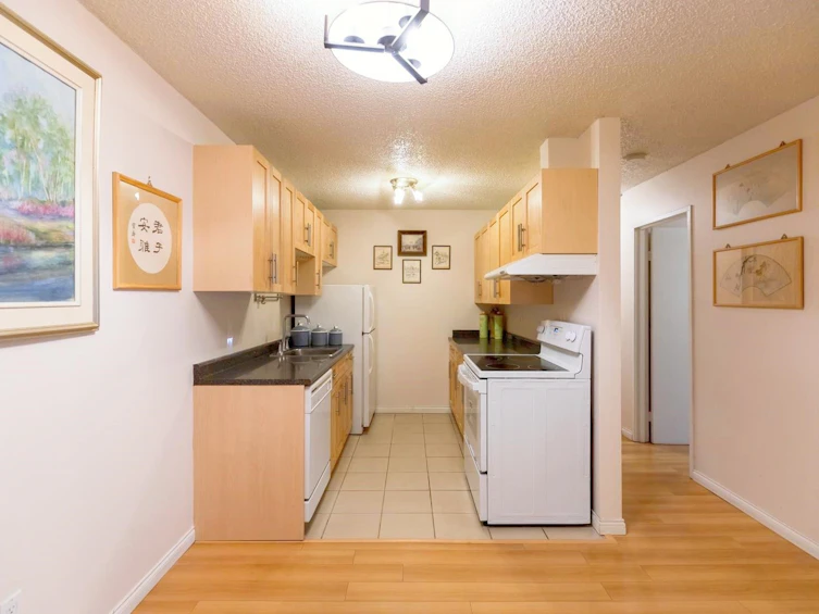 207-7200 Lindsay Road, Richmond, BC, V7C 3M6 - 6
